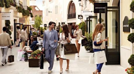 A day out shopping with an escort